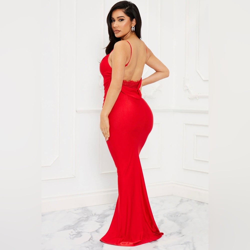 Endless Roses Maxi Dress - Picture 2 of 3